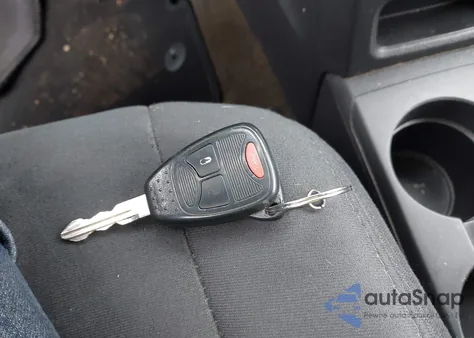 2016 Jeep Compass Sport из США, поврежденный, VIN 1C4NJDBB1GD637619